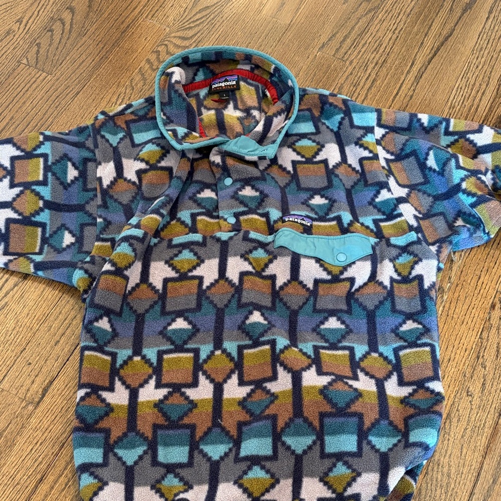 Patagonia Geometric Fleece with Blue and Brown